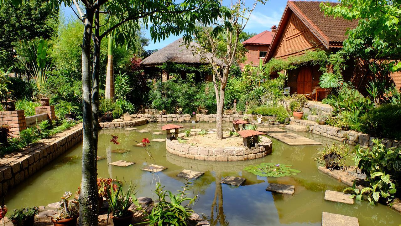 Eco Lodge Les Chambres Du Voyageur Анцирабе Экстерьер фото