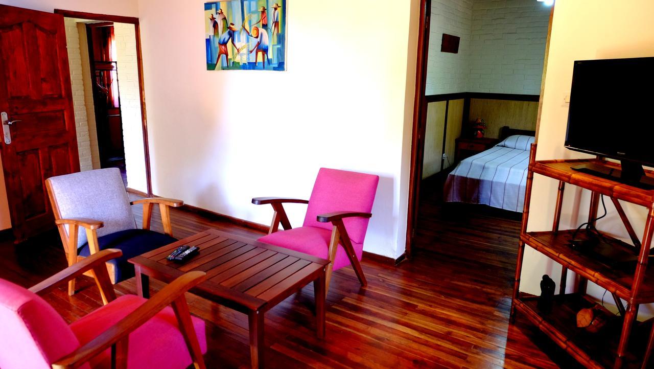 Eco Lodge Les Chambres Du Voyageur Анцирабе Экстерьер фото